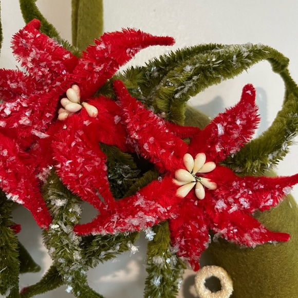 NWT Bethany Lowe Chenille Poinsettia "Merry Christmas" Wreath - Picture 3 of 6